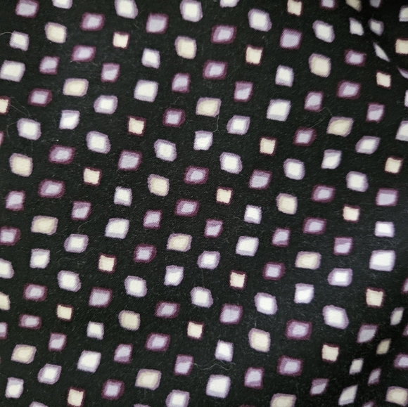 White House Black Market Polka Dot Women's Shorts. Size 4 - Picture 7 of 9